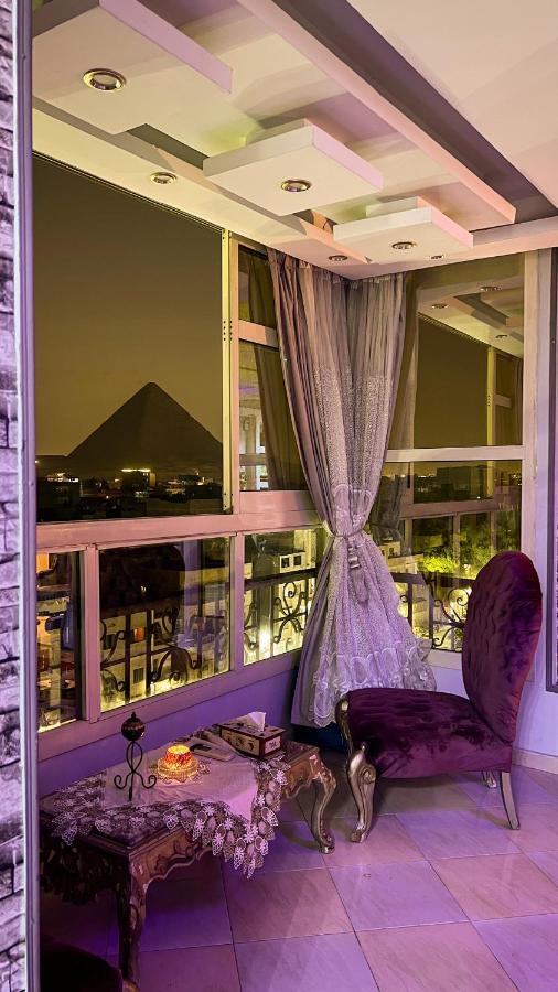 Ra Pyramids * Le Caire